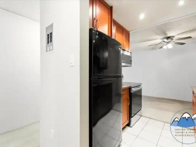 Condo 2 Bedroom For Rent New Westminster BC 2295 ES101725369