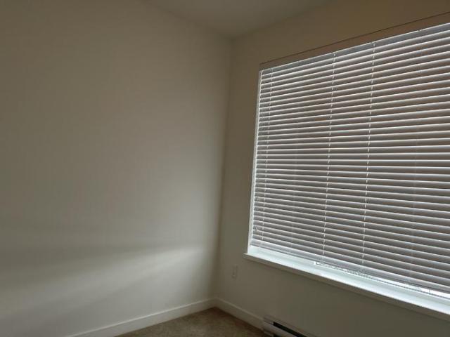 Condo 2 Bedroom For Rent Surrey BC 2500 ES101789252