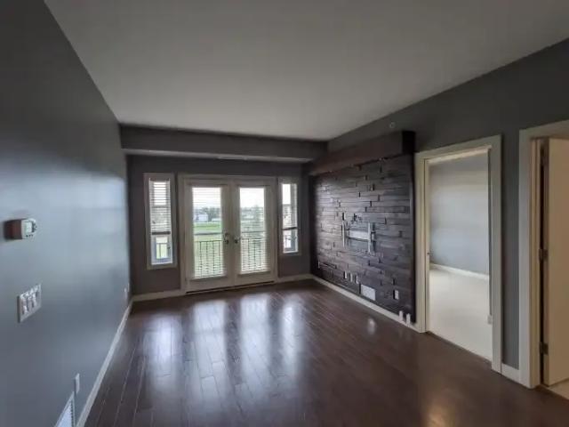 Condo 2 Bedroom For Rent Red Deer AB 2450 ELS102770342