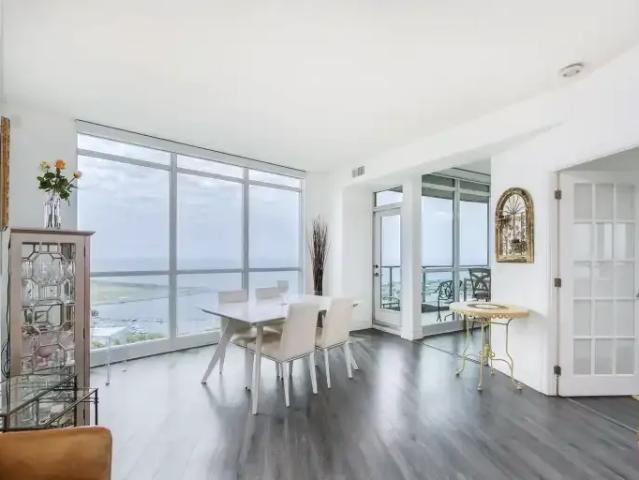 Condo 2 Bedroom For Rent Toronto ON 3900 ES102306646