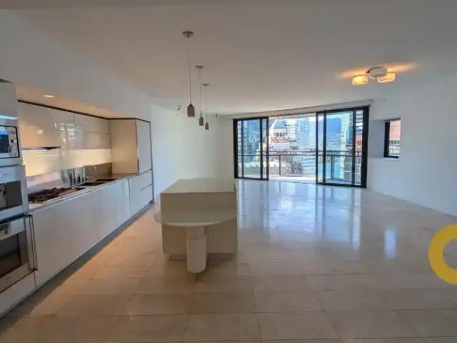 Condo 2 Bedroom For Rent Vancouver BC 5700 ELS102018796