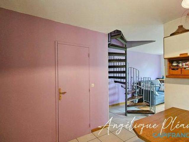 Condo 2 chambres, MONTIGNY LE BRETONNEUX Île de France 78180 ES83151796
