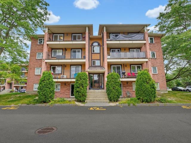 Condo 2 Chambres Au Dernier étage