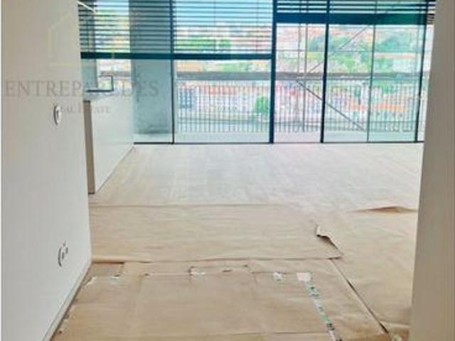 Condo 2 quarto, Vila Nova de Gaia Porto DLS96180938