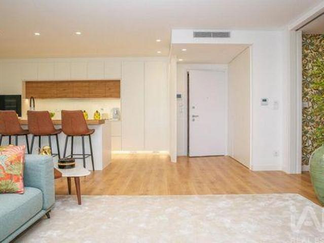 Condo 2 quarto, Vila Franca De Xira Lisboa DLS97113493