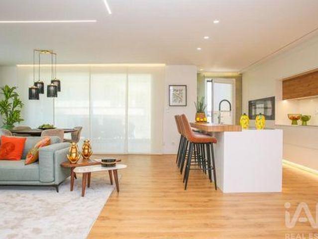 Condo 2 quarto, Vila Franca De Xira Lisboa DLS97113521