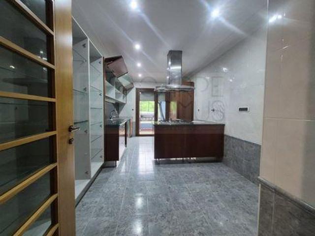 Condo 2 quarto, Vila Franca de Xira Lisboa DLS100131230