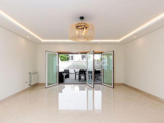 Condo 2 quarto, Cascais Lisboa DLS101315229