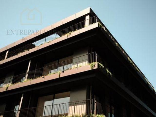 Condo 2 quarto, Espinho Aveiro DLS99735065