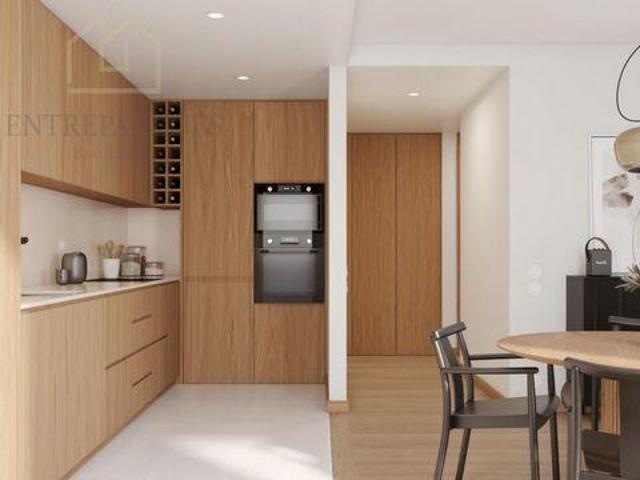 Condo 2 quarto, Porto Porto DLS97114320
