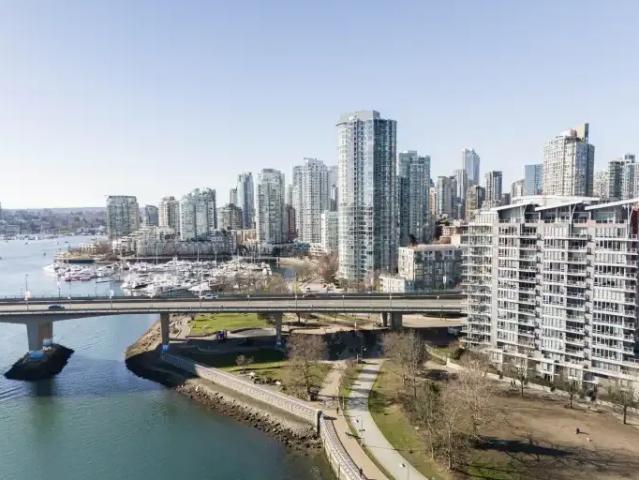 Condo 2.5 Bedroom For Rent Vancouver BC 5500 ES100708837