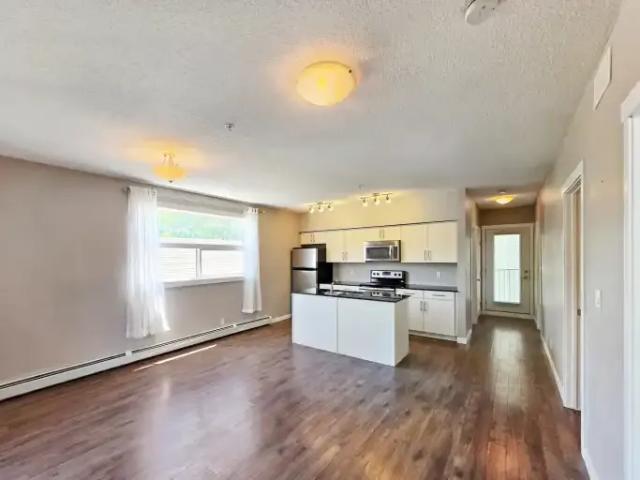Condo 3 Bedroom For Rent Calgary AB 2100 ES103920445