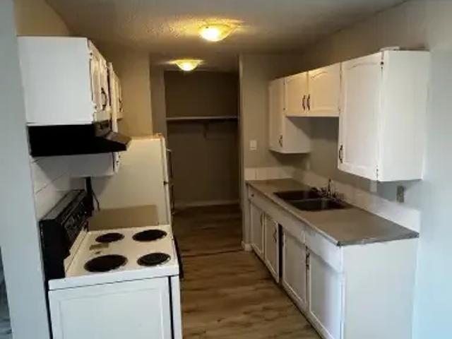 Condo 3 Bedroom For Rent Edmonton AB 1525 ES105167424