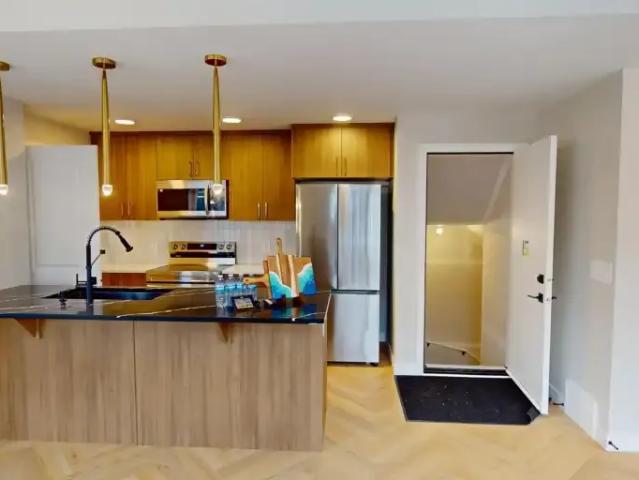 Condo 3 Bedroom For Rent Edmonton AB 1850 ES102846551