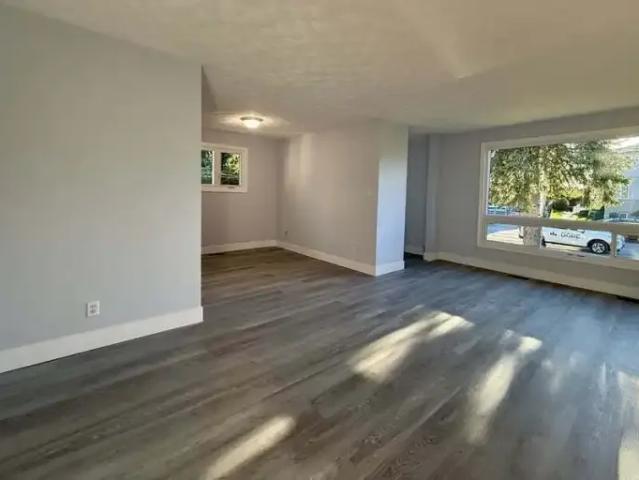 Condo 3 Bedroom For Rent Ottawa ON 2199 ES102052258