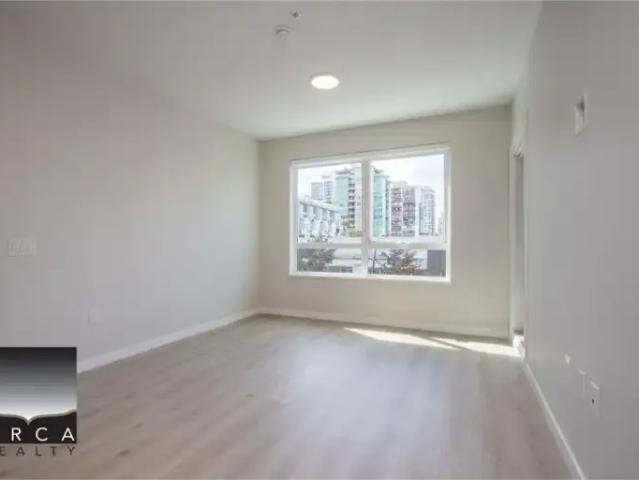 Condo 3 Bedroom For Rent North Vancouver BC 3900 ES103215842