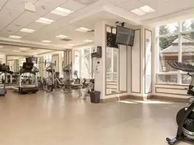 Condo 3 Bedroom For Rent Vaughan ON 2650 ES105071806