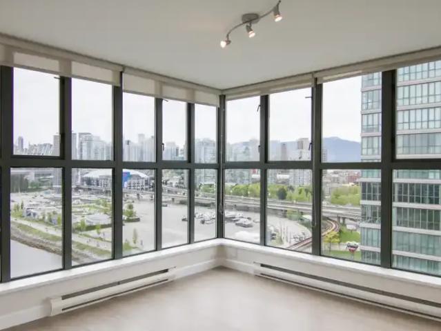 Condo 3 Bedroom For Rent Vancouver BC 4795 ES102714537