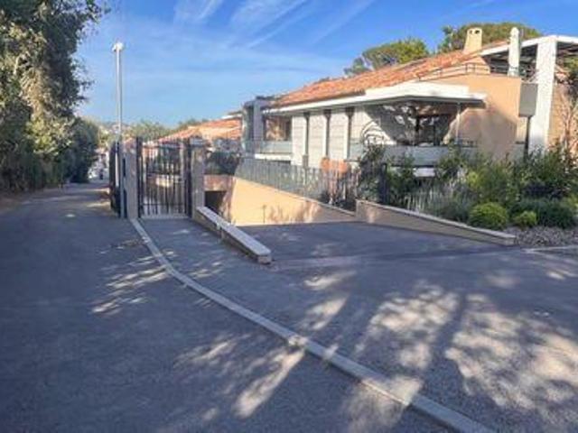Condo 3 chambres, Toulon Provence Alpes Côte d'Azur 83000 DLS90578209