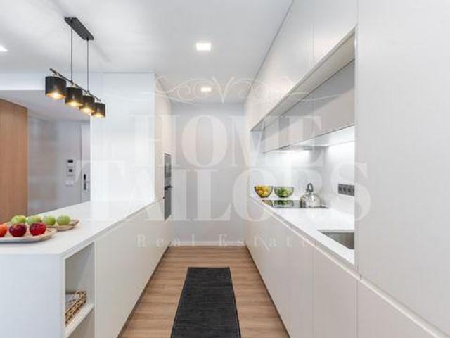 Condo 3 quarto, Aveiro Aveiro DLS101061046