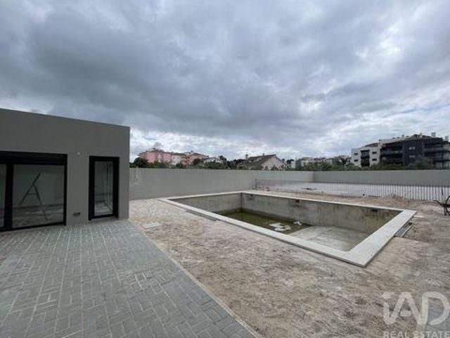 Condo 3 quarto, Entroncamento Santarem DLS102722375