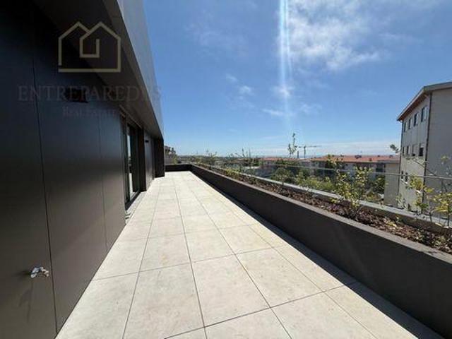 Condo 3 quarto, Espinho Aveiro DLS96333137