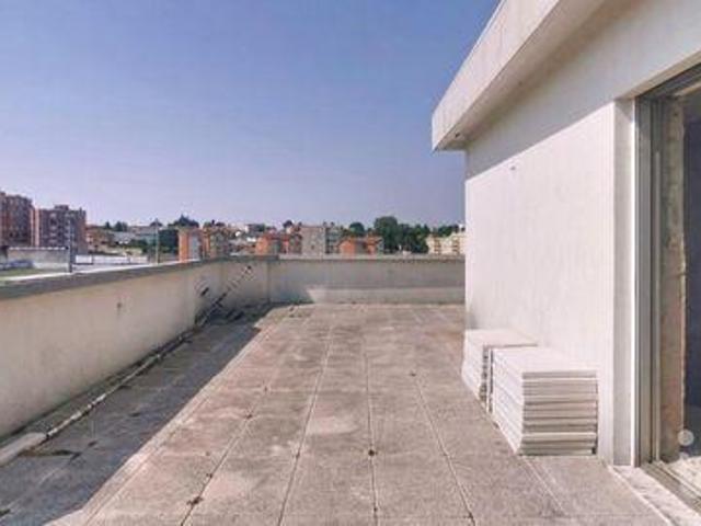 Condo 3 quarto, Sao Joao Da Madeira Aveiro DLS94331498