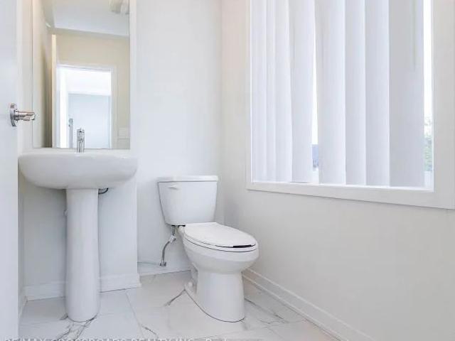 Condo Townhouse For Lease | N9245141