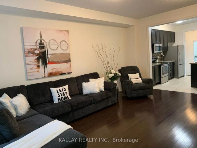 Condo Townhouse For Lease | N9259574