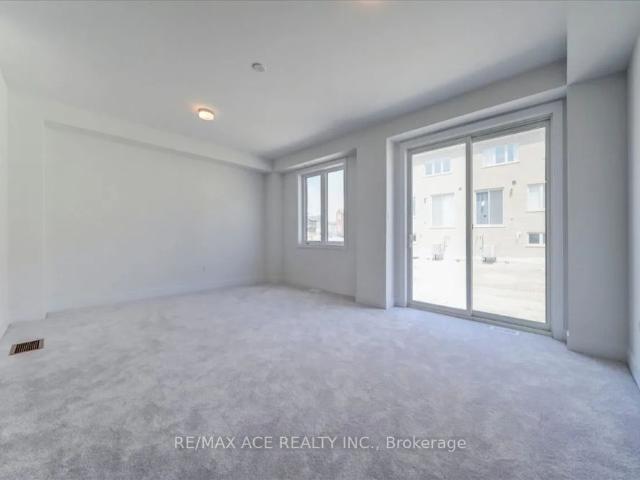 Condo Townhouse For Lease | E9033646