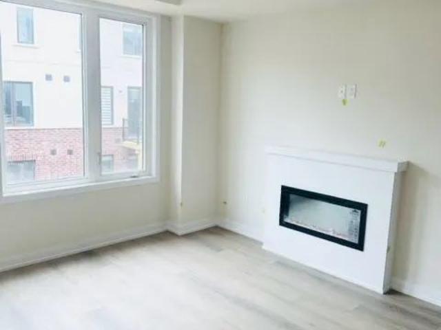Condo Townhouse For Lease | W9244379