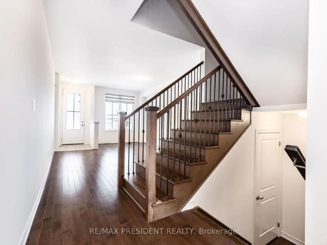 Condo Townhouse For Lease | W9244604