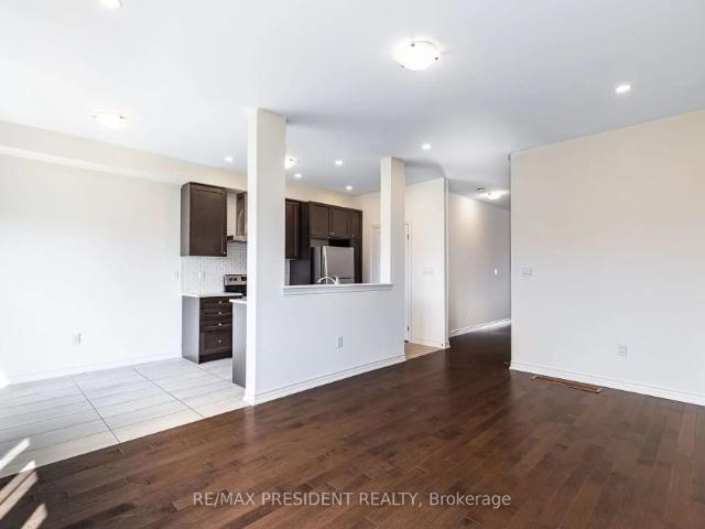 Condo Townhouse For Lease | W9244604