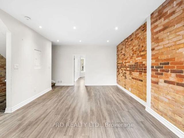Condo Townhouse For Lease | W9256696