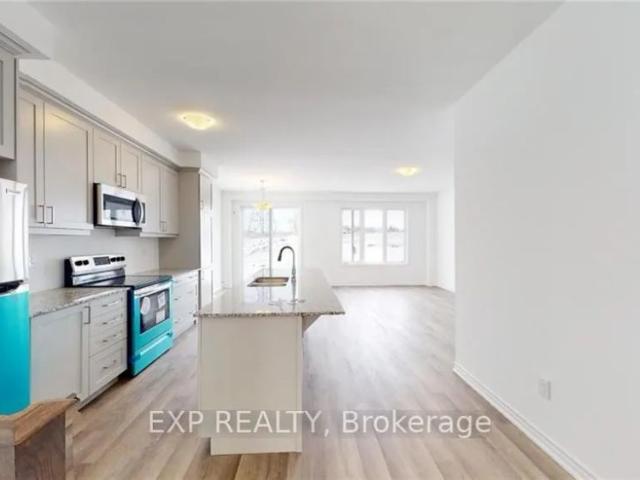 Condo Townhouse For Lease | X8411416