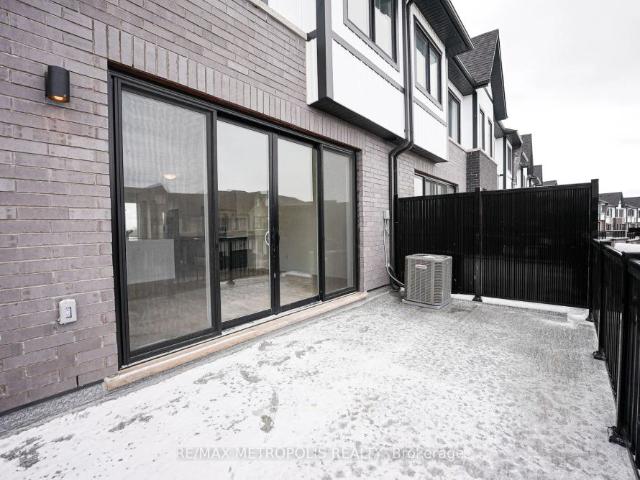 Condo Townhouse For Lease | X8454870