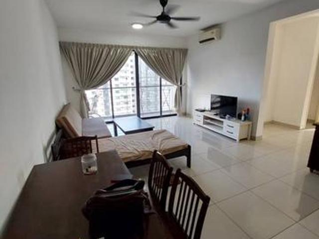 Condo Wellesley Residences Harbour Place 2 bed rooms Fully Furnished