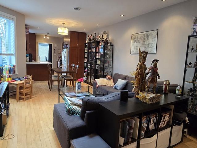 Condo à Louer 333 Boulevard René Lévesque Ouest, La Cité Limoilou Québec 15 photos | Logis Québec
