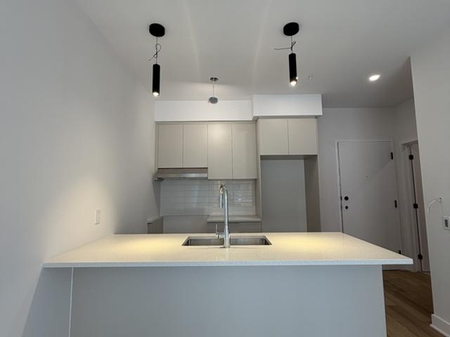 Condo à Louer 4090 Boulevard Sainte Rose, Sainte Rose Laval 8 photos | Logis Québec