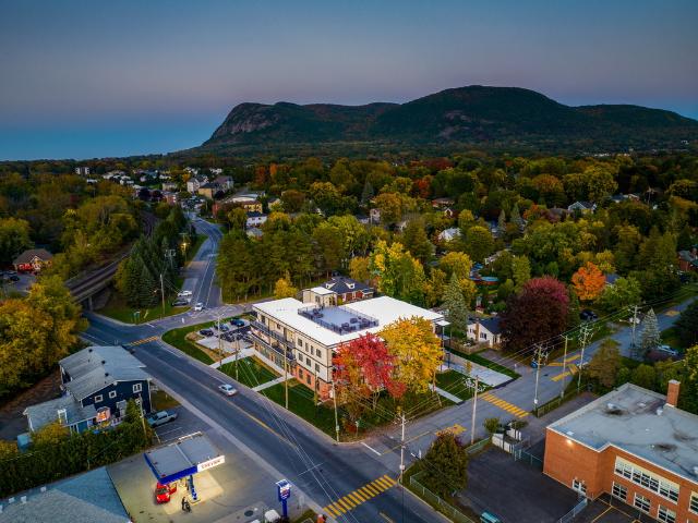 Condo à Louer 528 chemin des Patriotes, Otterburn Park 10 photos | Logis Québec