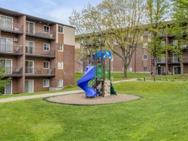 Condo à Louer 860 Rue Nemours, Charlesbourg Québec 4 photos | Logis Québec