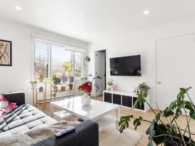 Condo à Louer 91 rue Antoinette Robidoux, Le Vieux Longueuil Longueuil 10 photos | Logis Québec