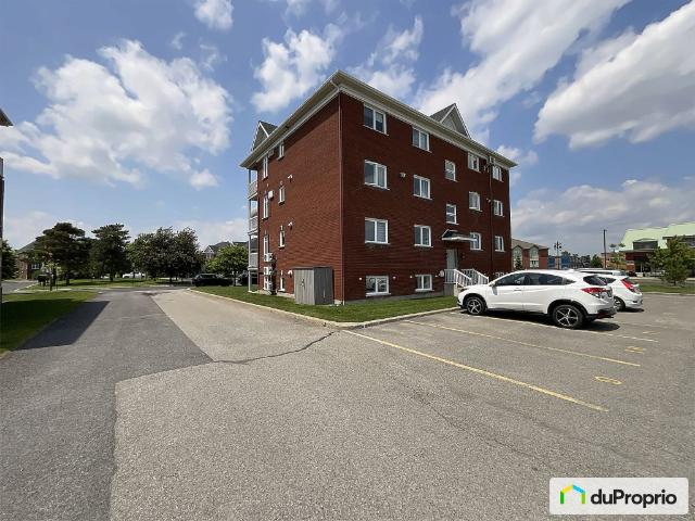 Condo à vendre Candiac 2 chambres 1 salle de bain #1106