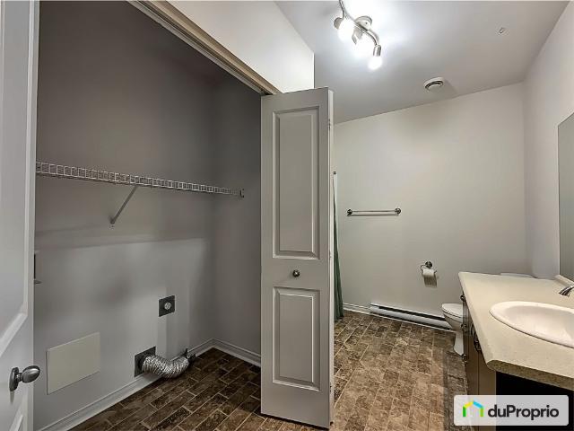 Condo à vendre Gatineau. 1 chambre 1 salle de bain #1074