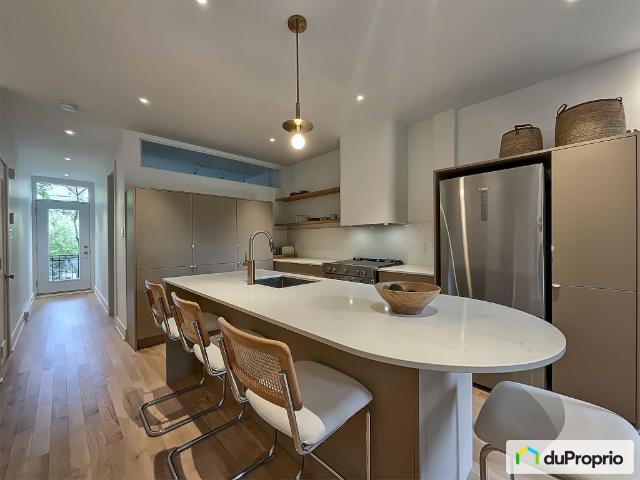 Condo à vendre Le Plateau Mont Royal 2 chambres 1 salle de bain #1107