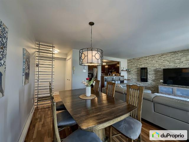 Condo à vendre Longueuil St Hubert 2 chambres 1 salle de bain #1106