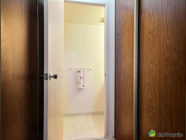 Condo à vendre Saint Laurent 3 chambres 1 salle de bain #706413