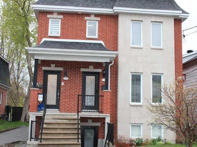 Condo avec 2 chambres à coucher à Pointe aux Trembles
