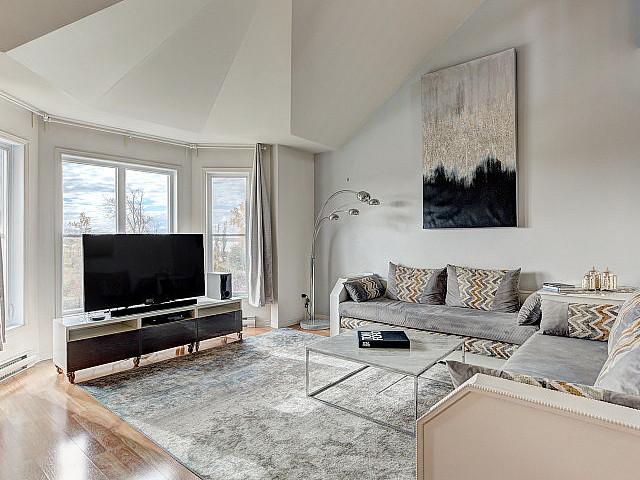 Condo Brossard 449 000$