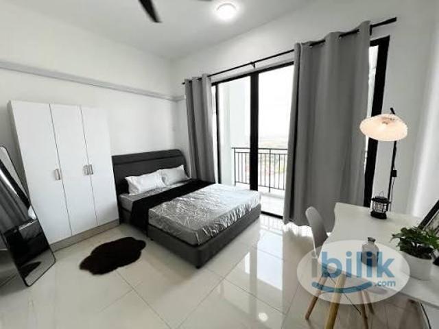Condo. Couple Room, Private Bath, Free Parking at Olive Hill Bukit Serdang, Seri Kembangan